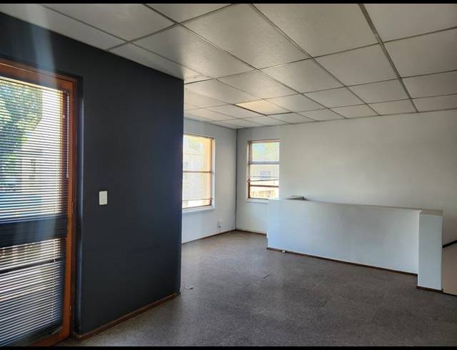 OFFICE PROPERTY TO RENT IN BOSKRUIN